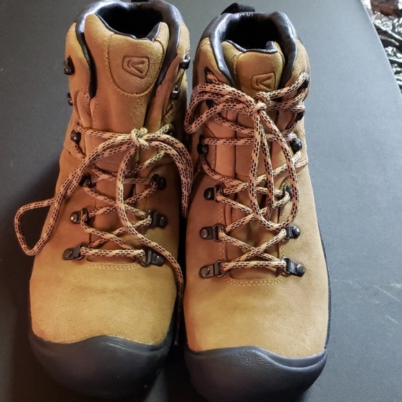 pyrenees ankle boots